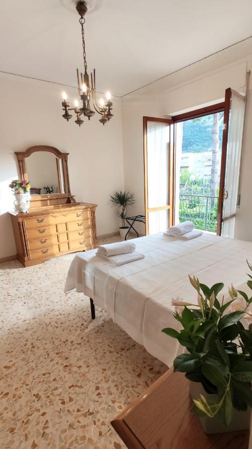 La Quiete A Un Passo Dal Centro Leilighet Sorrento Eksteriør bilde