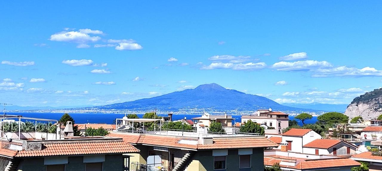 La Quiete A Un Passo Dal Centro Leilighet Sorrento Eksteriør bilde